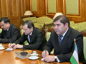 Uzbek Deputy PM meets Bahrain’s Prince, Finance Minister