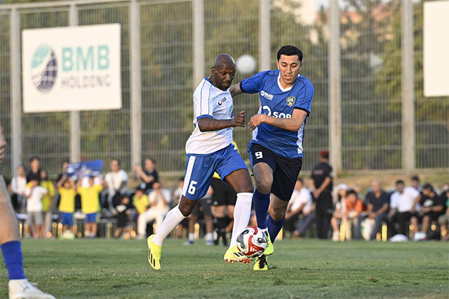 Uzbekistan National Team Defeats World Football Legends 6–5