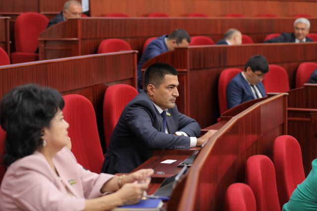 Legislative Chamber Approves Amendments on Mandatory HIV Testing for Citizens Returning from Abroad