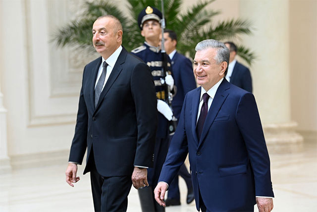 President Shavkat Mirziyoyev Begins State Visit to Azerbaijan