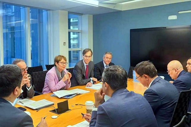 ЕТТБ ва Ўзбекистон ҳамкорликни кенгайтириш ва инфратузилма ва энергетика соҳасидаги янги лойиҳаларни муҳокама қилди