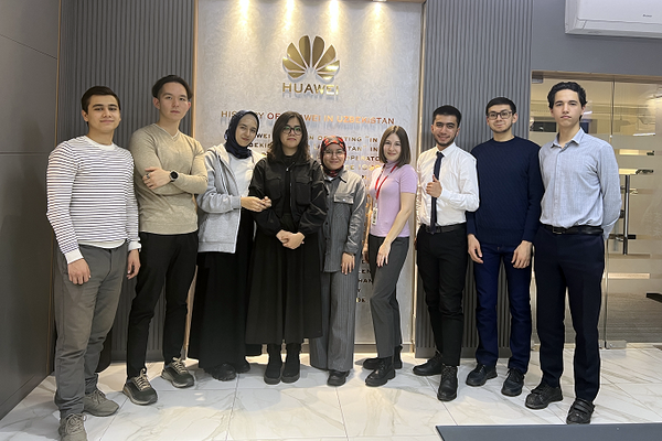 Команда из Узбекистана заняла призовое место в глобальном конкурсе Huawei Tech4Good
