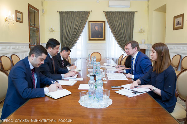 Uzbekistan, Russia discuss perspectives of organization of theatre trips