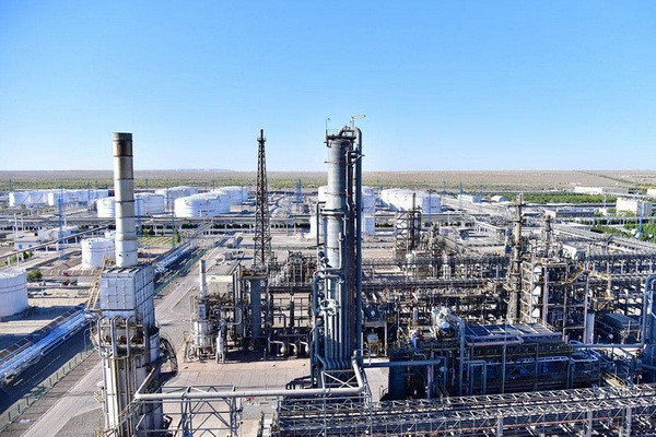 Bukhara Oil Refinery increases daily output of motor gasoline AI-80 from 2,200 to 2,800 tons