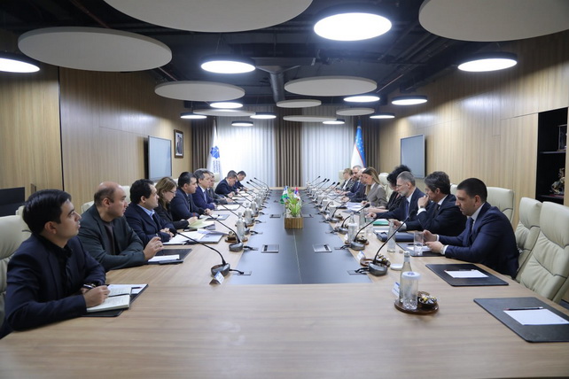 Serbiya delegatsiyasi raqamli infratuzilma va startap ekotizimini o'rganish uchun IT Park Uzbekistanga tashrif buyurdi
