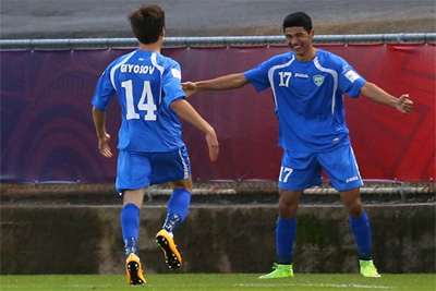 Khamdamov brace sends Uzbekistan into quarters