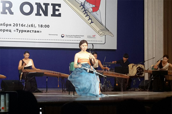 Tashkent hosts fusion music concert