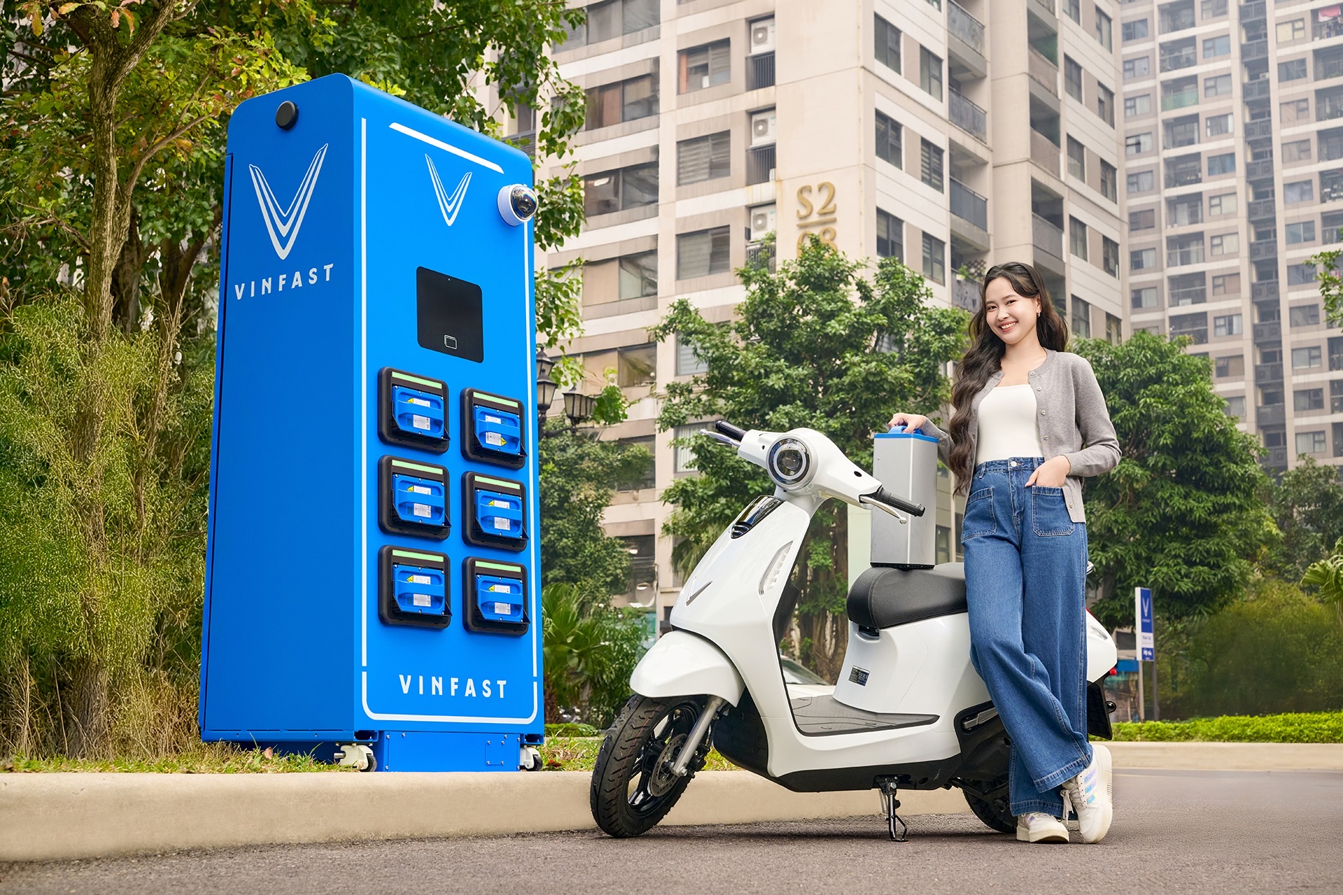 Vingroup Introduces Special Program to Support Customers Amid Rising Fuel Costs