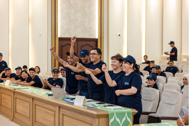 Yandex Uzbekistan Hosts Lecture Series for Computer Science Teachers at InfoTeach Forum