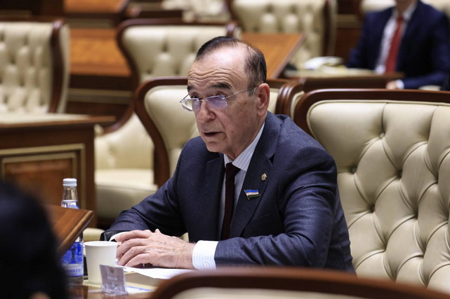 Uzbek Senate approves law on protecting bank deposits