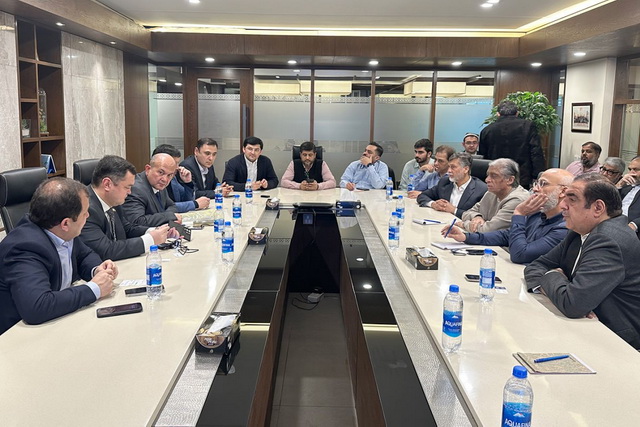 O‘zbekiston delegatsiyasi Union Fabrics fabrikasiga tashrif buyurdi
