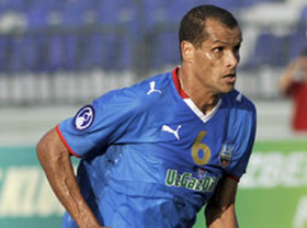 Rivaldo wants to contribute to Uzbek football development