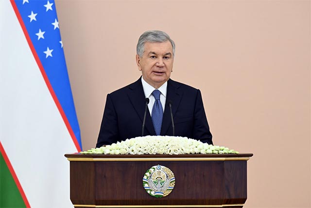 Prezident iqtisodiy rivojlanishni tezlashtirish uchun innovatsiyalarni joriy etish, raqamlashtirish va yosh mutaxassislarni jalb qilish zarurligini ta'kidladi