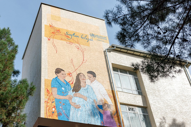 O‘zbekiston ona va bola salomatligiga bag‘ishlangan jamoaviy mural yaratish orqali Butunjahon sog‘liqni saqlash kunini nishonladi