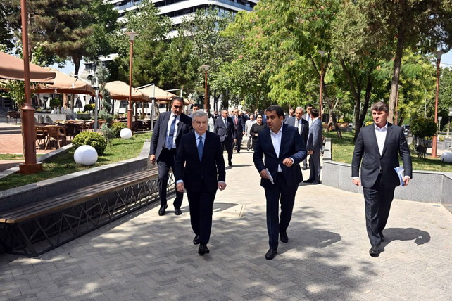 President Reviews Results of Urban Development on Bunyodkor Street in Tashkent