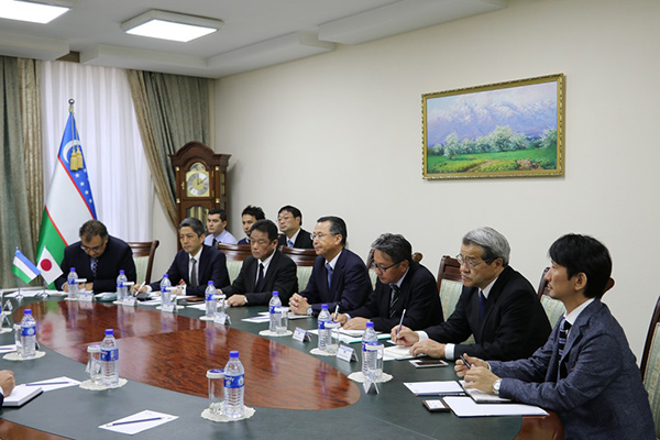 ICT Minister meets with officials of Japanese companies