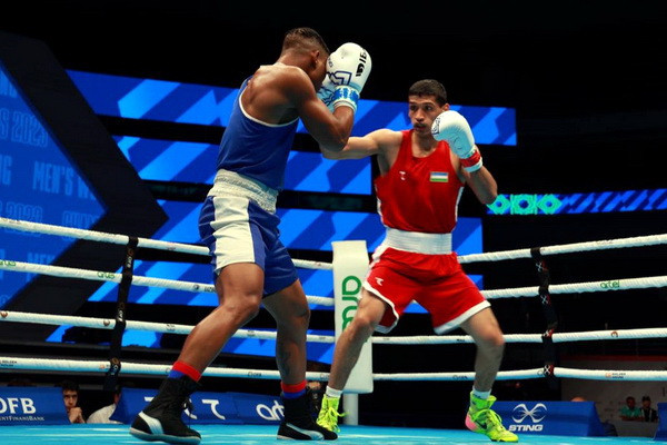 President arrives at Humo Arena for the final of the World Boxing Championship