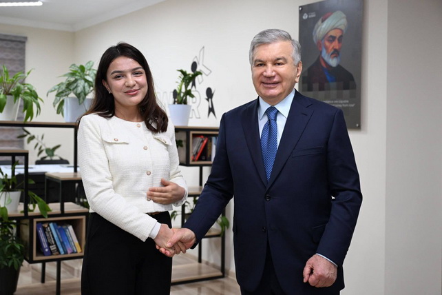 Mirziyoyev Opens Youth Creative Park in Samarkand